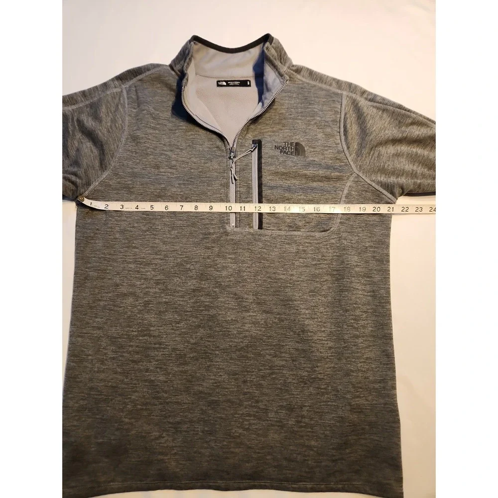 The North Face Men's Gray 1/4 Zip Pullover Mock Neck Long Sleeve Size Medium
